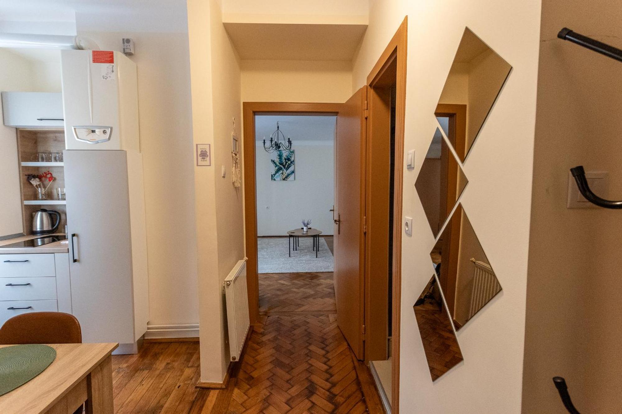 Appartamento Supreme Deer Braşov Esterno foto